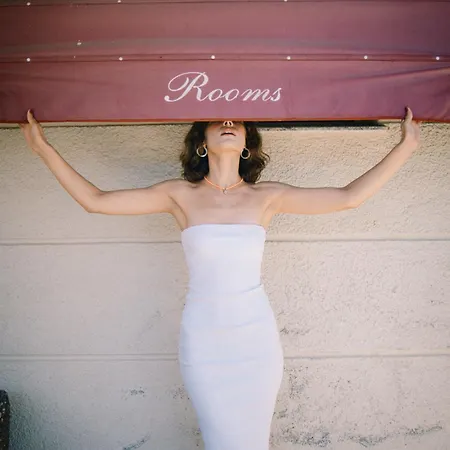 Smart Luxury & Hotel