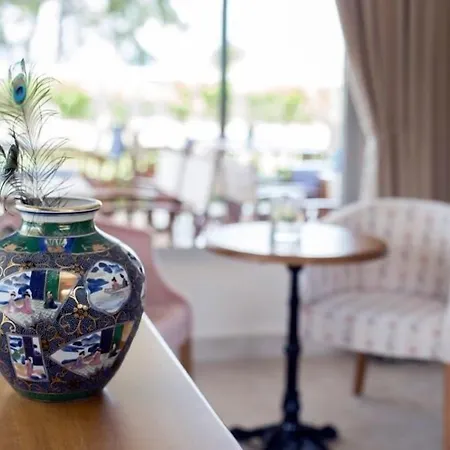 Smart Luxury & Ξενοδοχείο Çeşme
