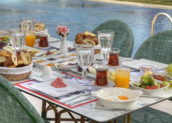 ホテル Smart Luxury & Çeşme