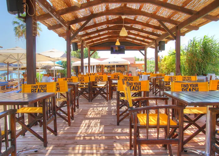 ホテル Smart Luxury & Çeşme